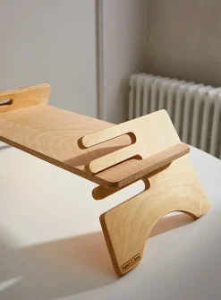 Adjustable height computer stand