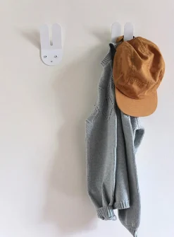 Amusing rabbits wall hooks
