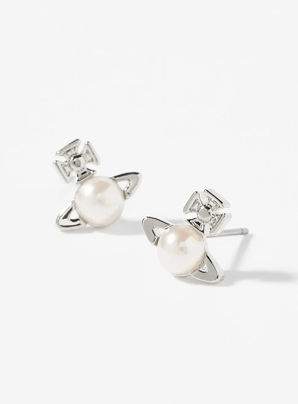 Balbina stud earrings