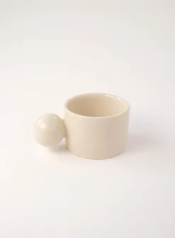Ball handle mug
