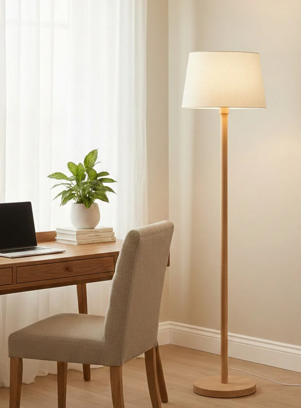 Beech wood floor lamp