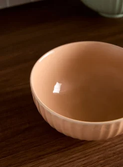 Broad grooves small bowl