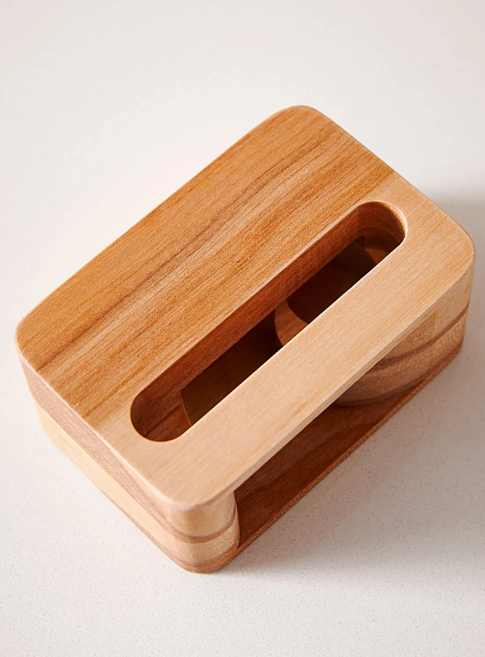 Cell phone sound amplifier