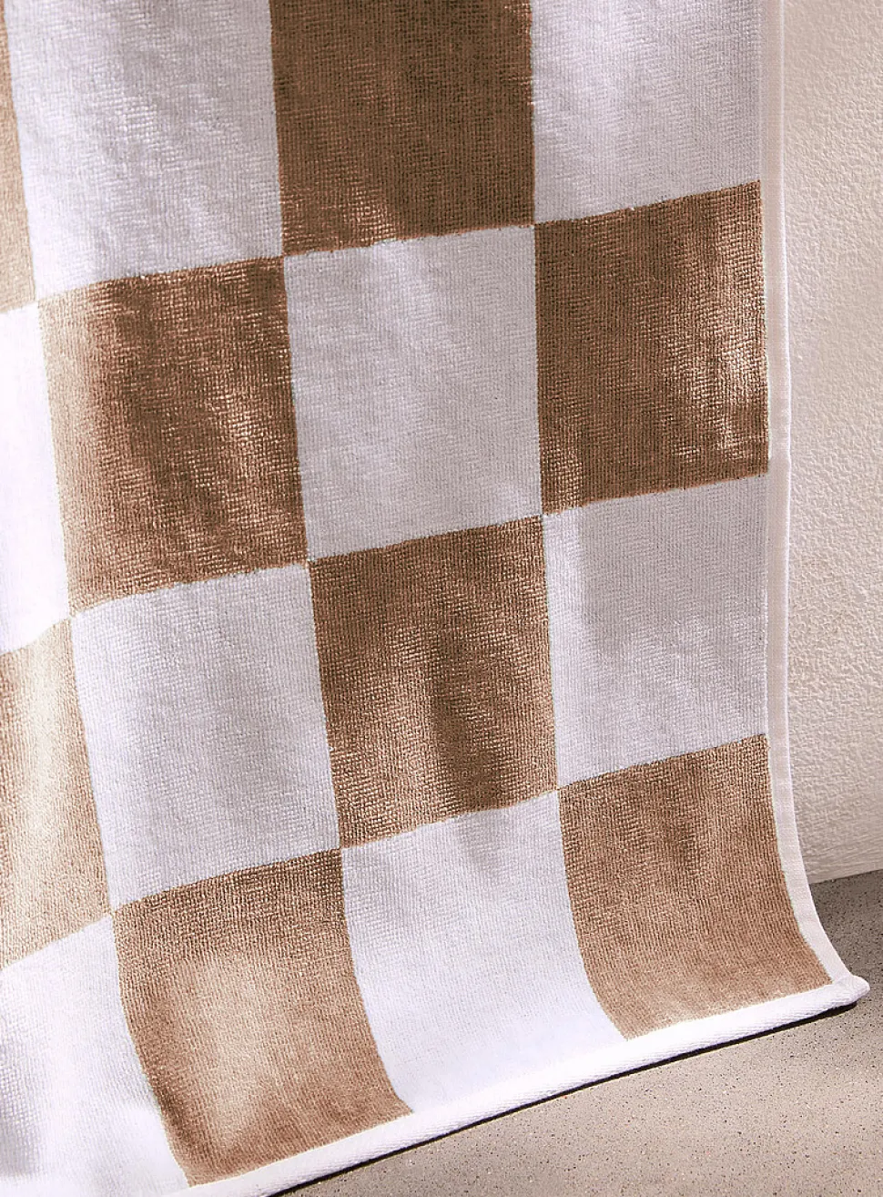 Checkered organic cotton beach towel