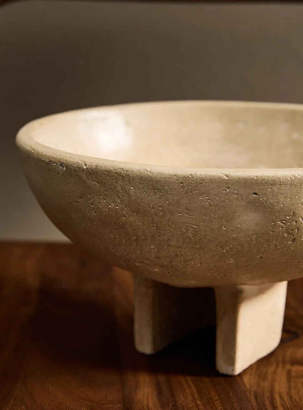 Circular decorative cement pedestal bowl