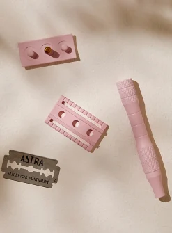 Complete shaving box set