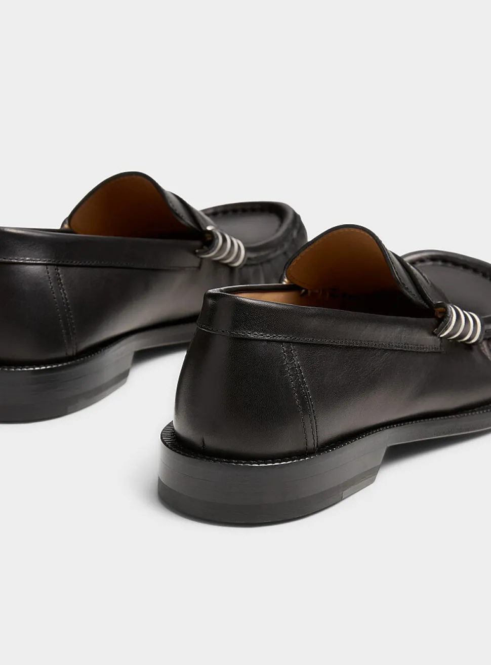 Contrasting stitching penny loafers