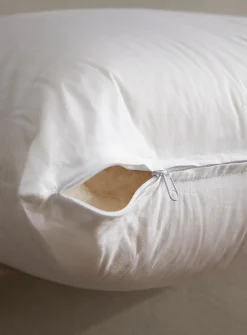 Cotton and wool medium pillow