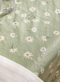 Daisies vinyl tablecloth