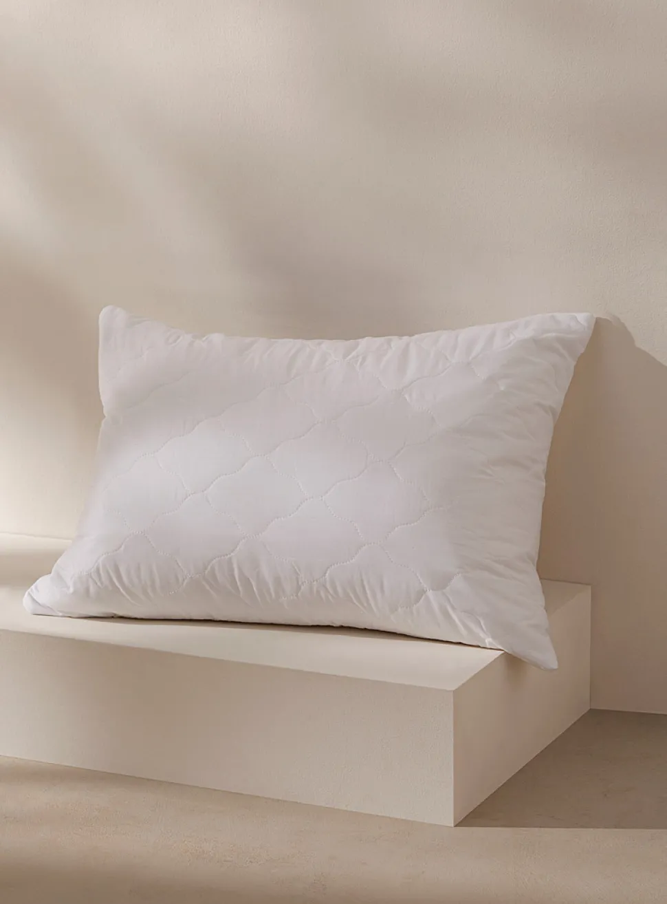 Duvetine pillow protector