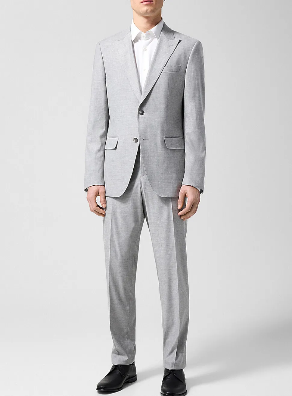 Faux-plain grey suit