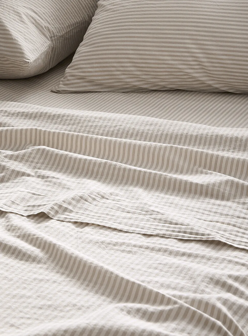 Fine stripe pure organic cotton sheet set