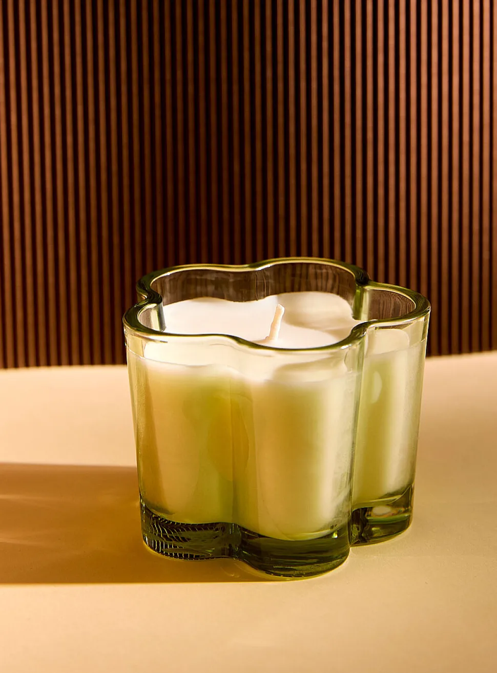 Floral container scented candle