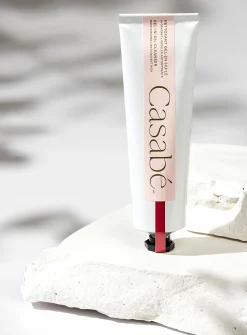 Gel-to-oil facial cleanser