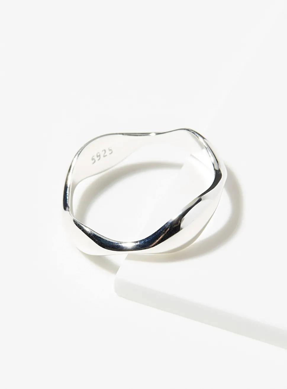 Genuine silver wave ring
