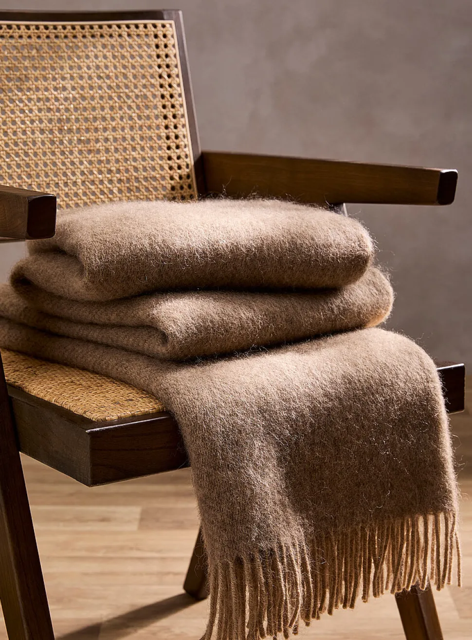 Gotland wool fringed fuzzy throw