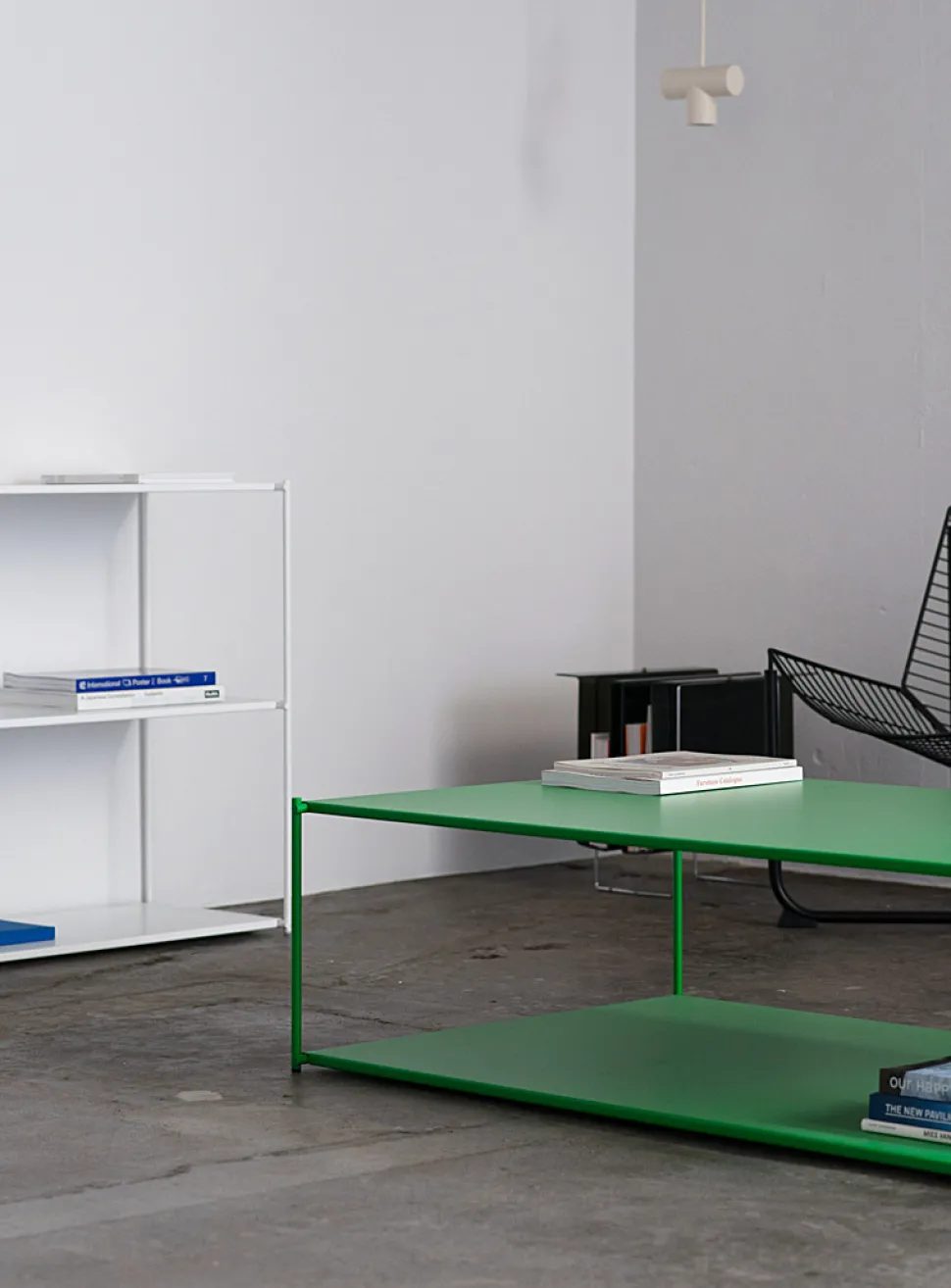 Halte pigmented green coffee table