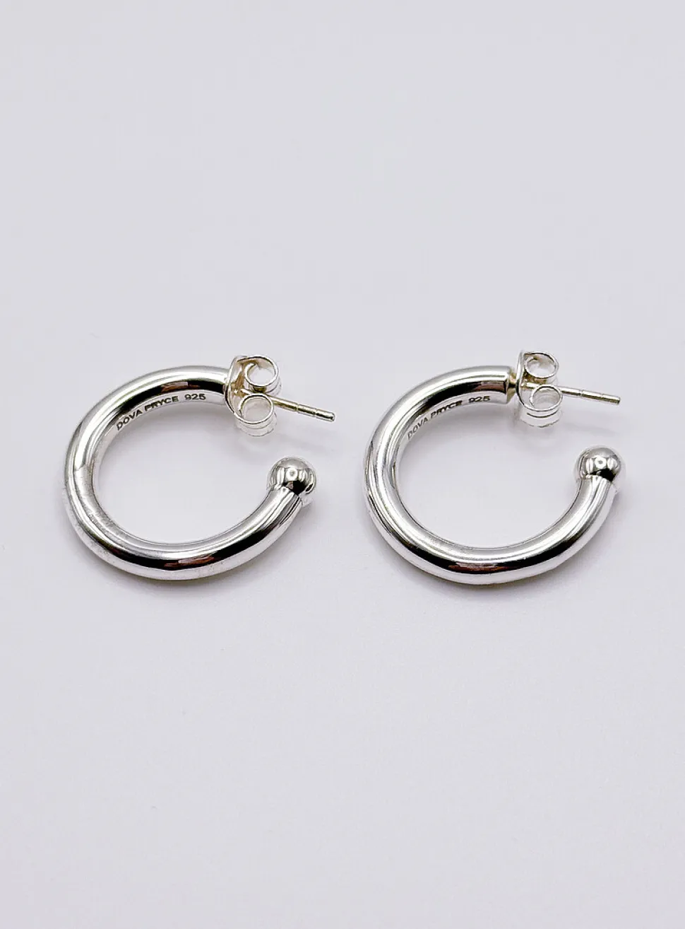 Insolent hoops