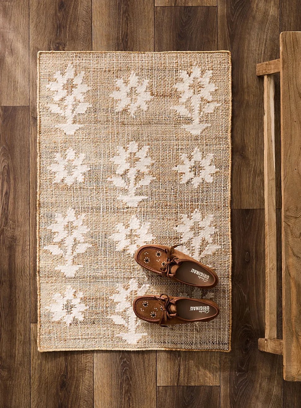 Ivory flowers wool and jute rug