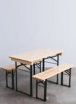La Balconnette outdoor table and bench set