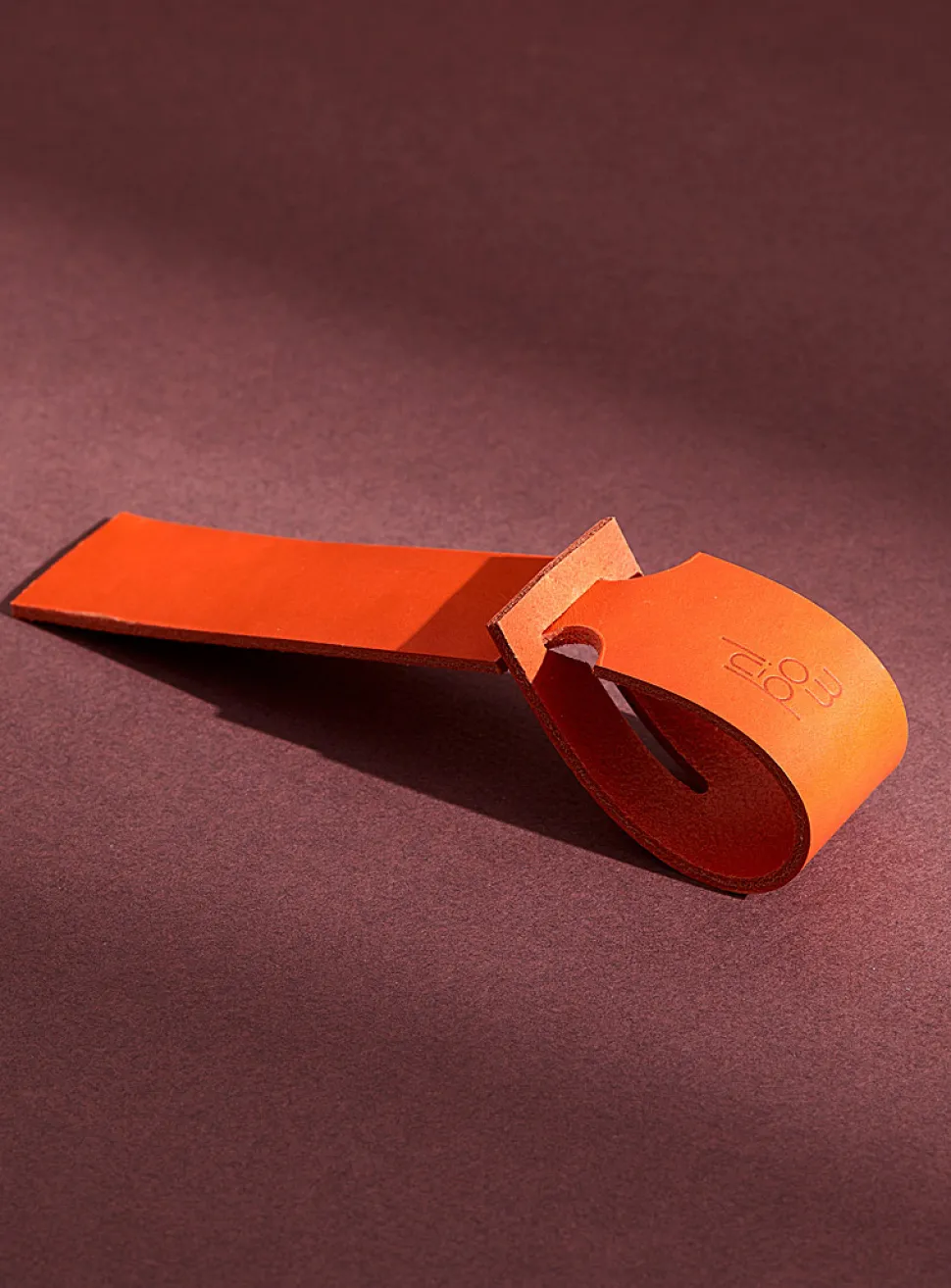 Leather luggage tag