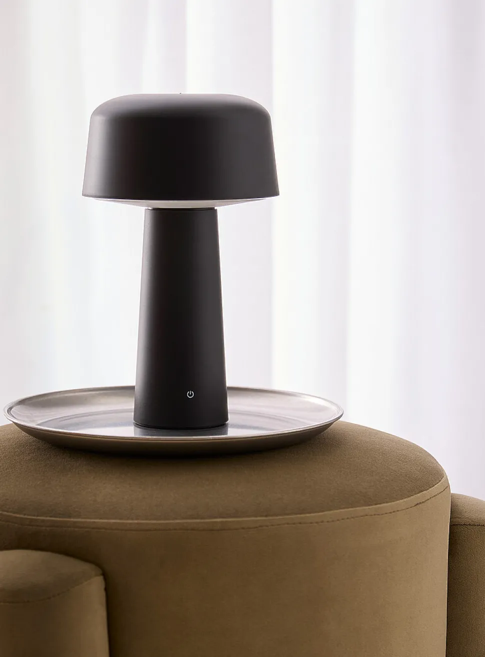 Lenny cordless LED table lamp