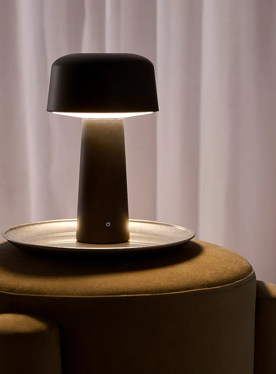 Lenny cordless LED table lamp