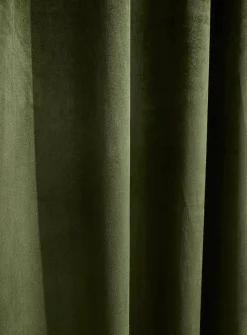 Luxurious velvet curtain