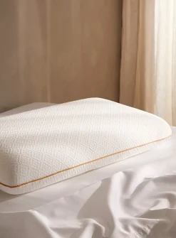 Memory foam pillow