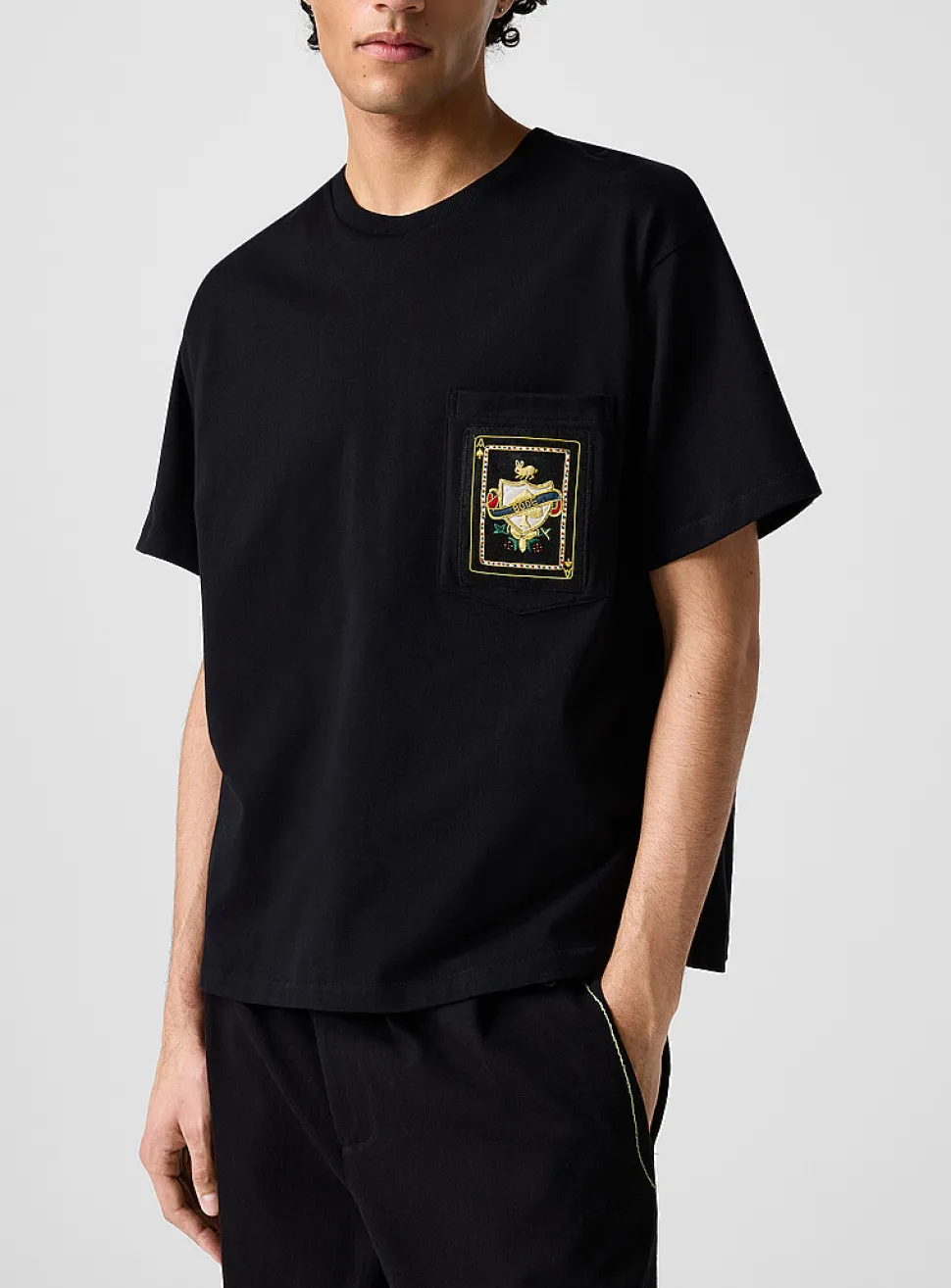 Metallic embroidery pocket T-shirt