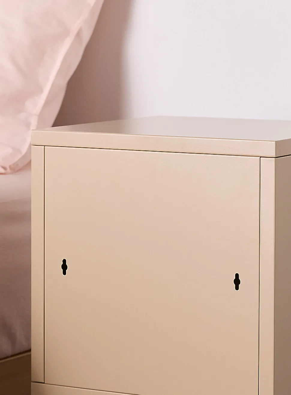 Metal wall-mounted storage cube