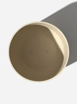 Minimalist planter