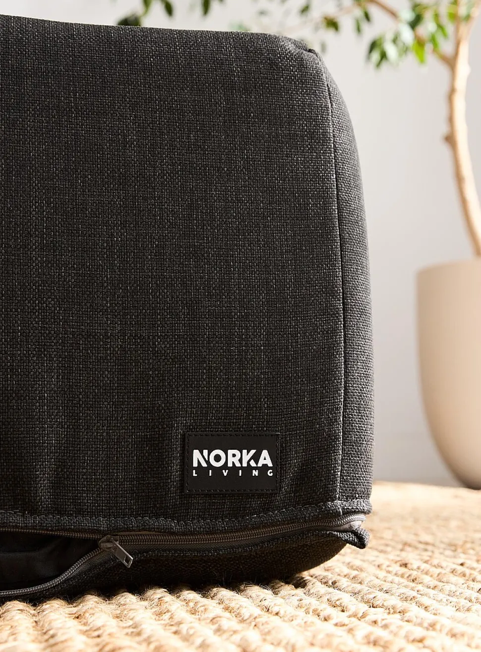 Modular outdoor HD-foam pouf