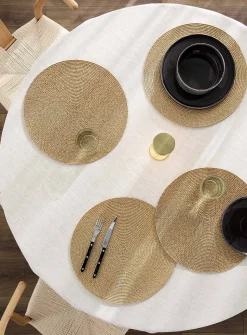 Monochrome braided placemats