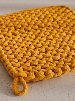 Monochrome crocheted trivet