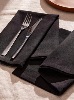 Monochrome napkins