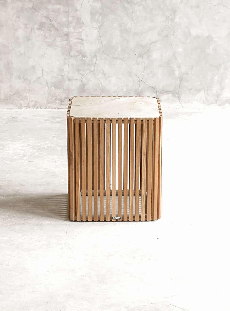 Natural essences openwork square side table