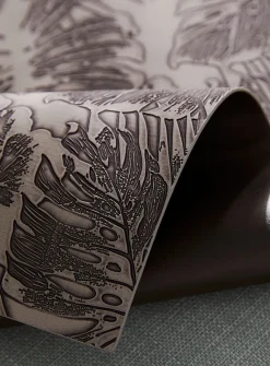 Oasis placemat