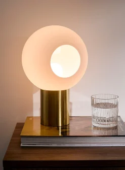 Openwork globe table lamp