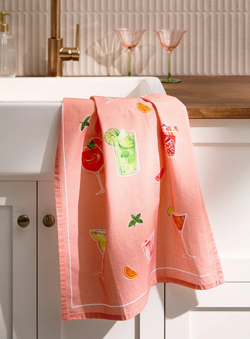 Patterned tea towel