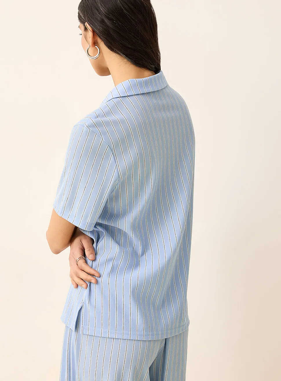 Piqué knit notched collar boxy-fit blouse