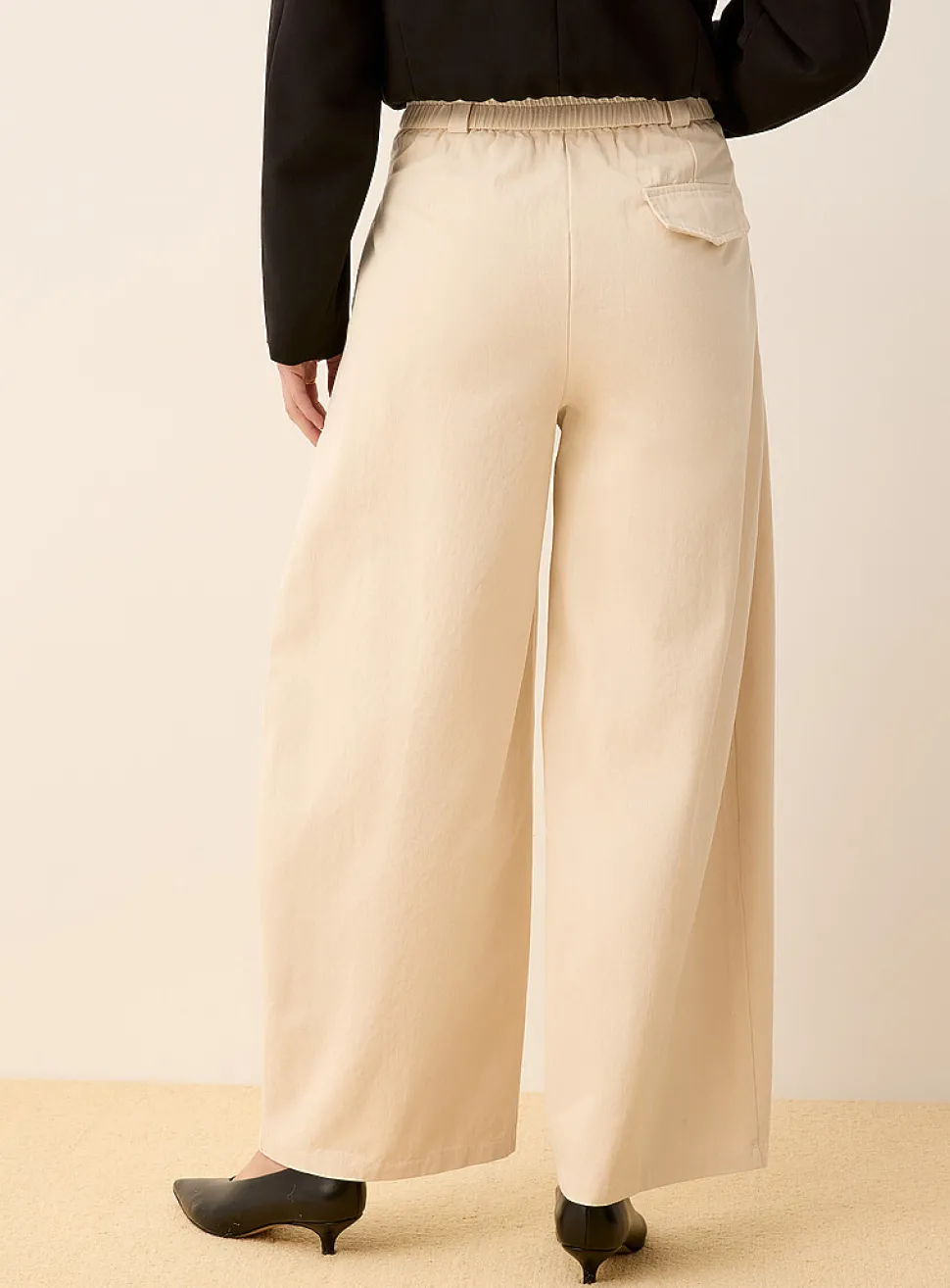 Pleated and topstitched twill barrel-leg pant