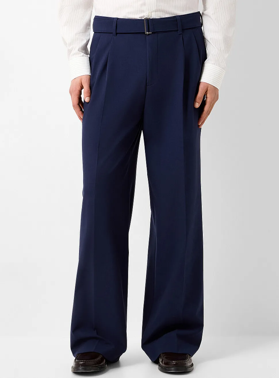 Pleated belted pant
