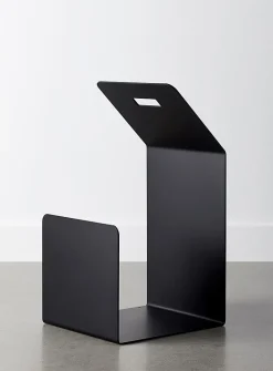 Pull log stand