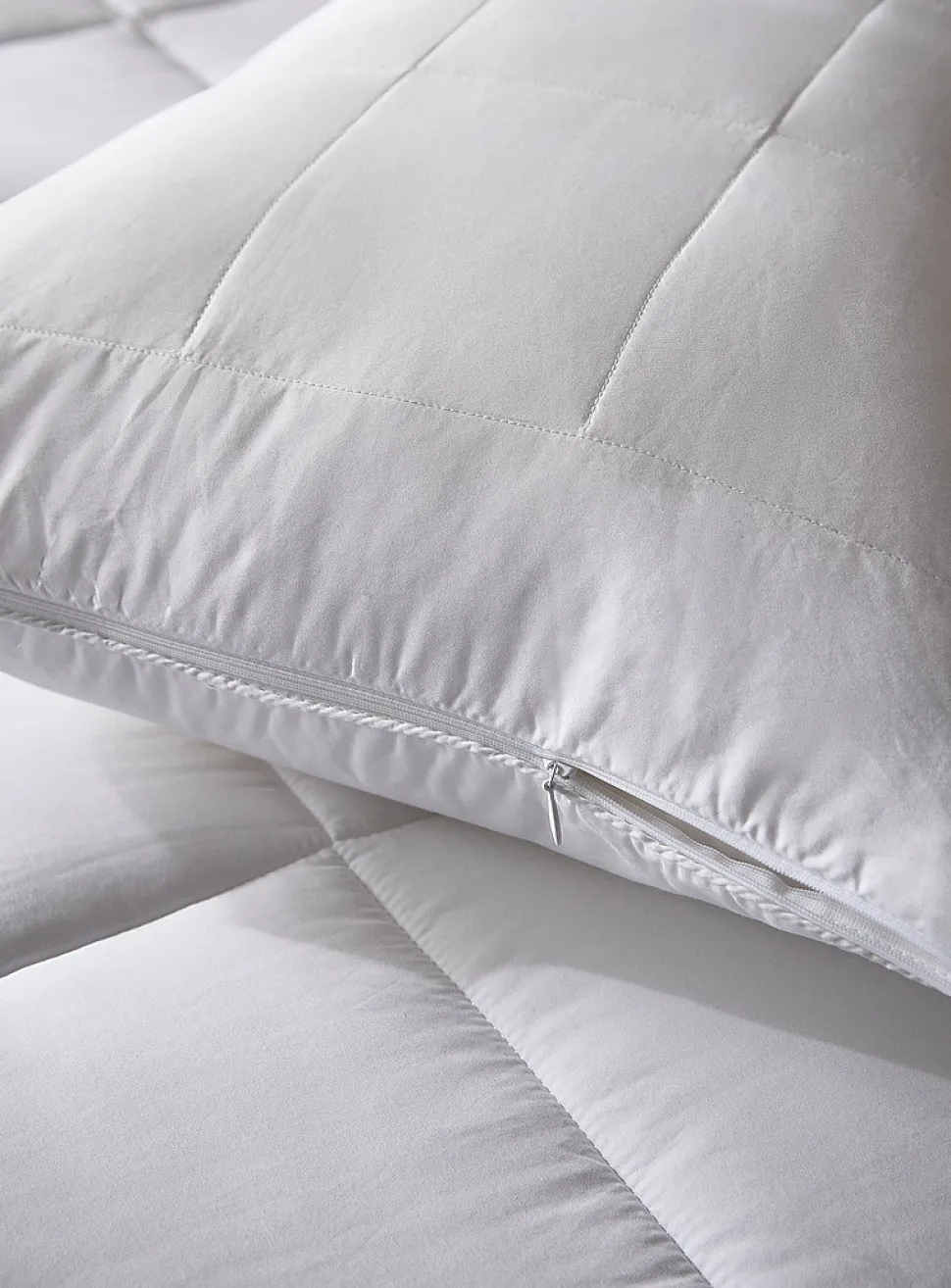 Quilted pillow protector