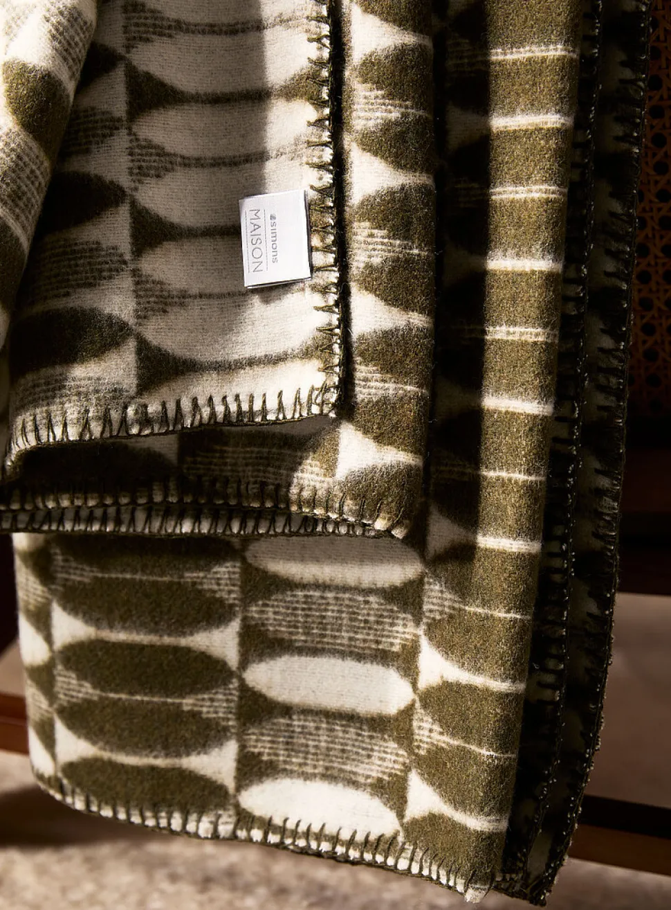 Retro mosaic throw