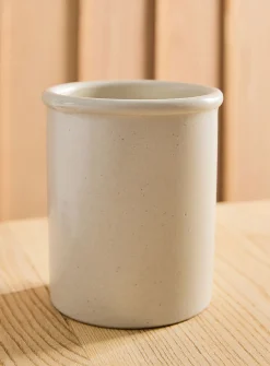 Sand utensil holder