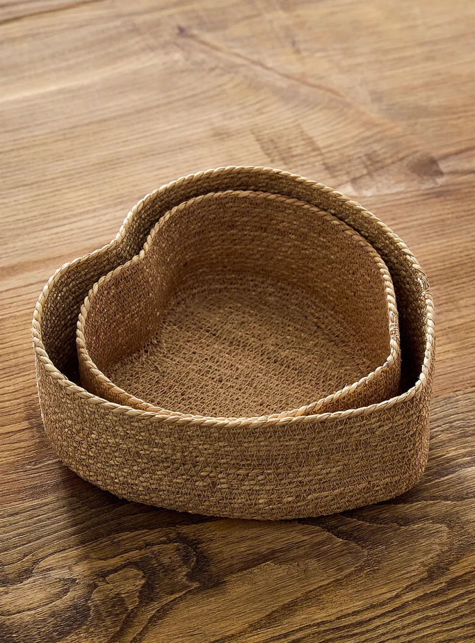 Seagrass heart basket