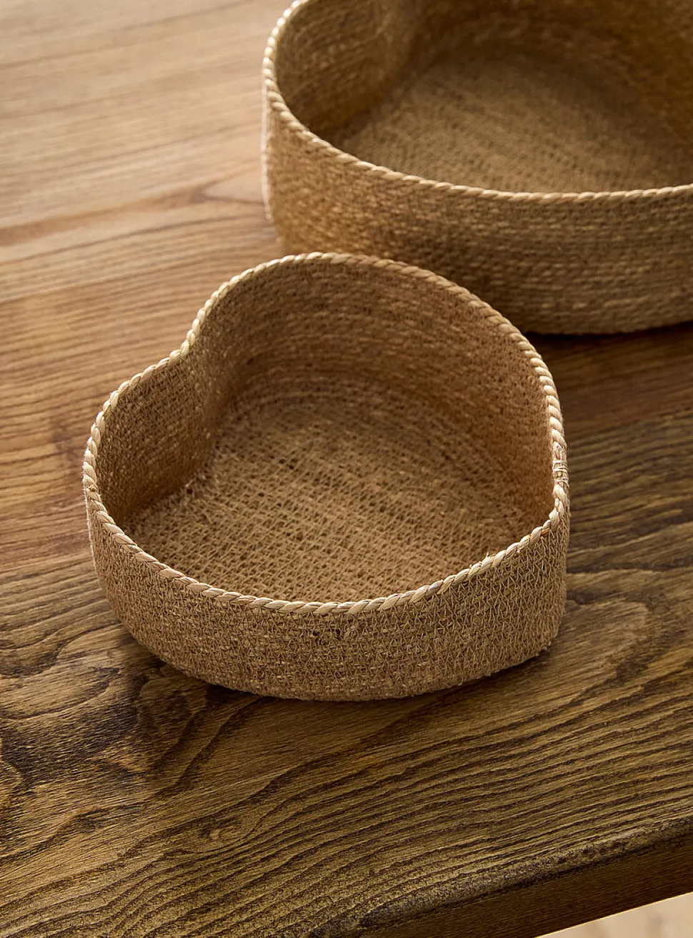 Seagrass heart small basket