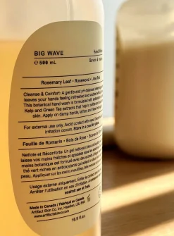 Sea kelp and green tea extracts hand soap